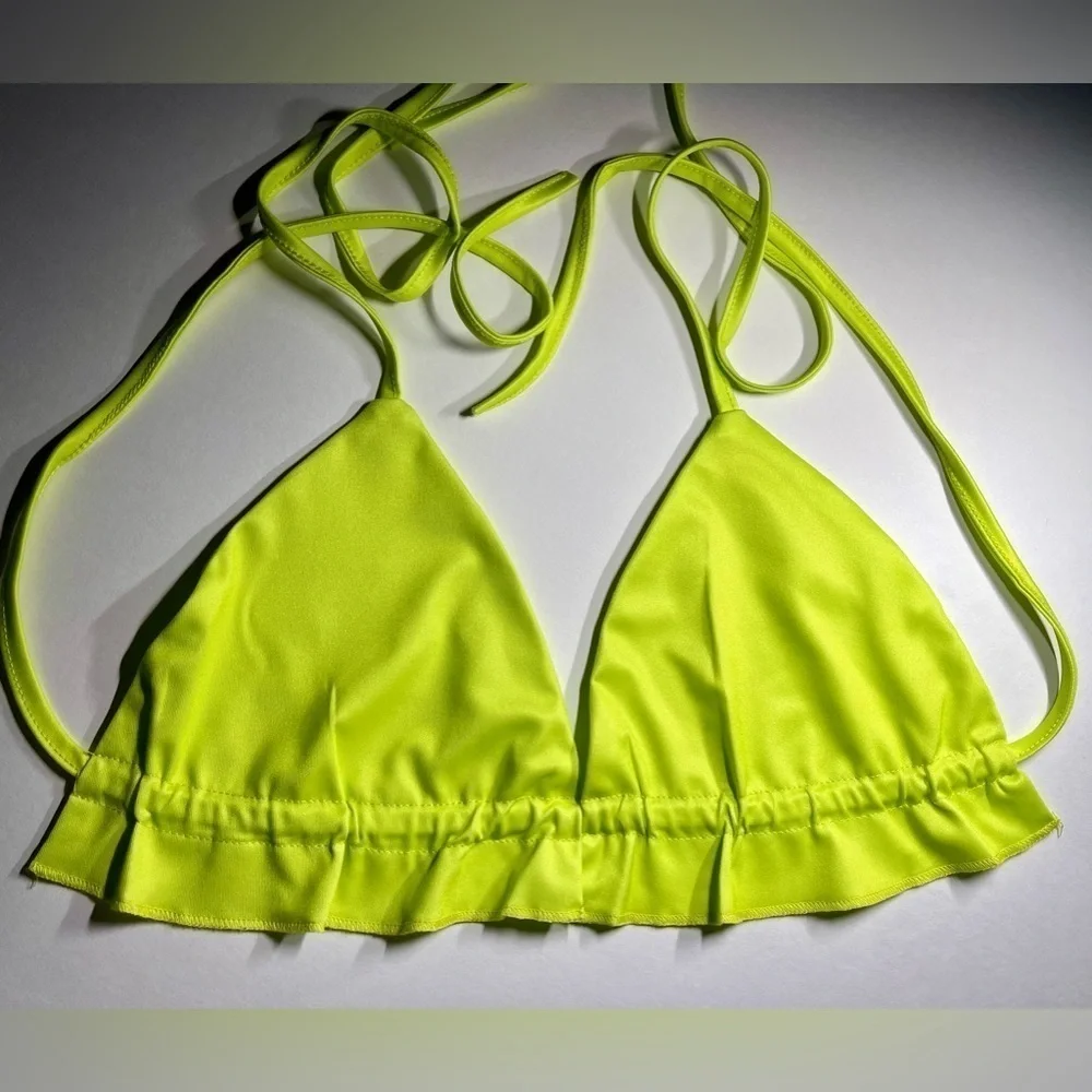 Vibrant Tropical Print Matching Shorts Shirt and Bikini Swimsuit Coverup. - Picture 8 of 14